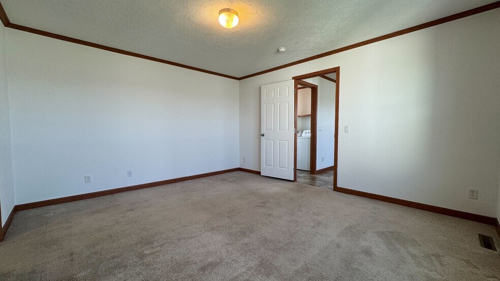 Building Photo - 2028 Mockingbird Pl NW