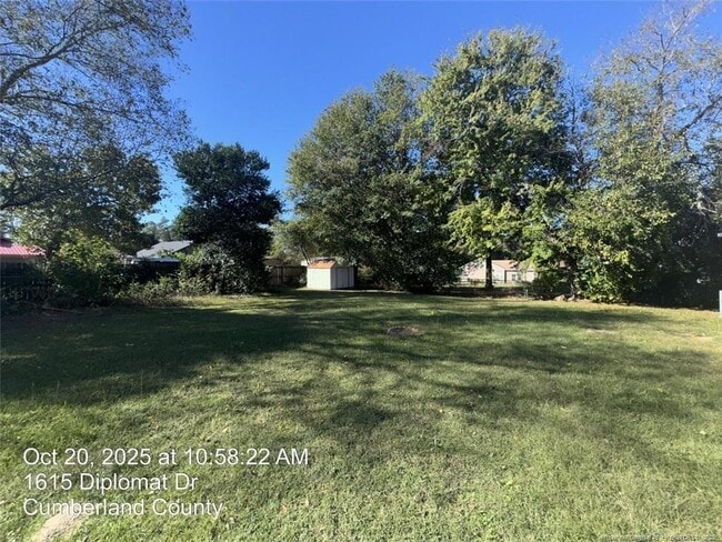 Building Photo - 1615 Diplomat Dr