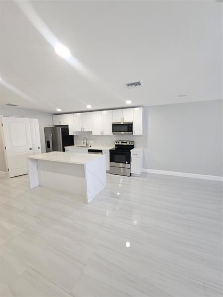 Building Photo - 4072 SW 51st St