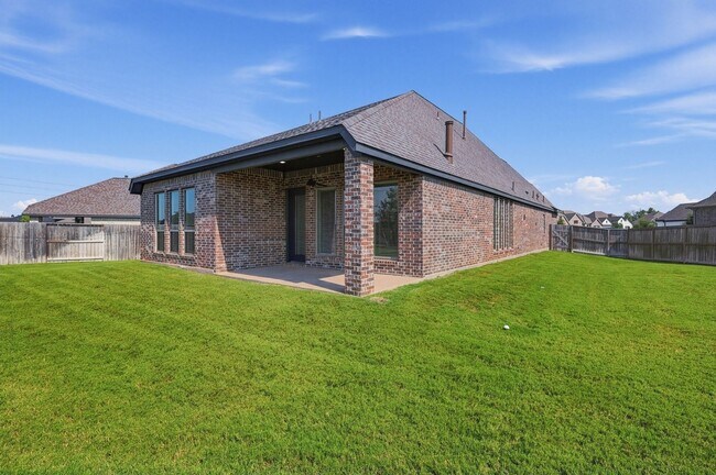 Building Photo - 5123 Morrison Dr