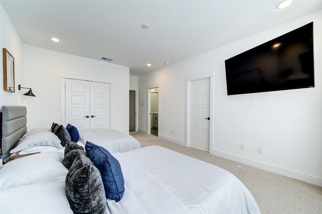 Building Photo - 2906 Stevens St