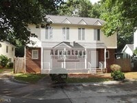 Building Photo - 2782 Country Ct SE