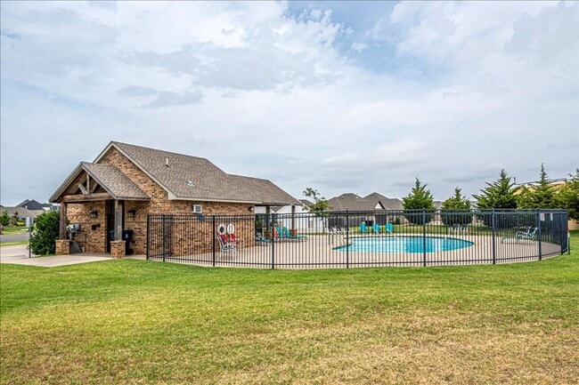Building Photo - 10300 Glover River Dr