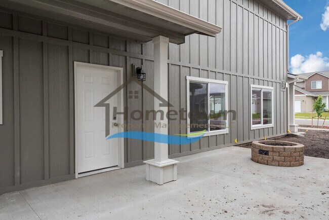 Building Photo - 12116 W Wellington Ave