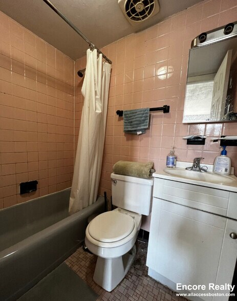 Building Photo - 153 Brighton Ave