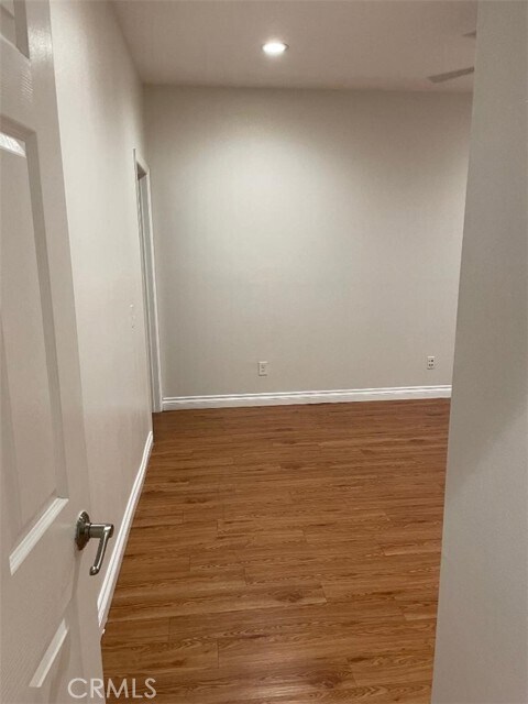 Building Photo - 926 W La Jolla St