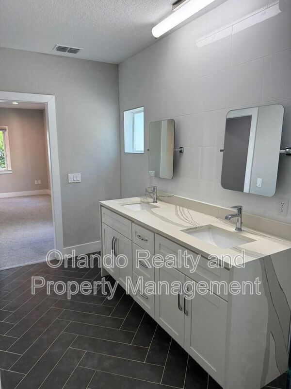 Building Photo - 521 Peachtree Rd