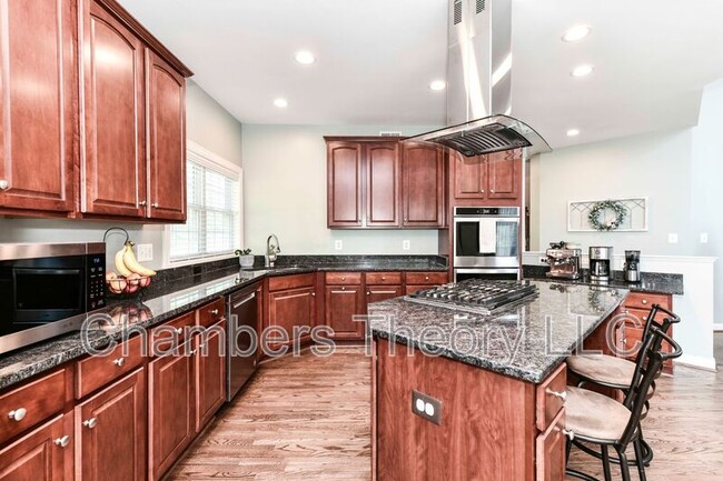 Building Photo - 25798 S Village Dr