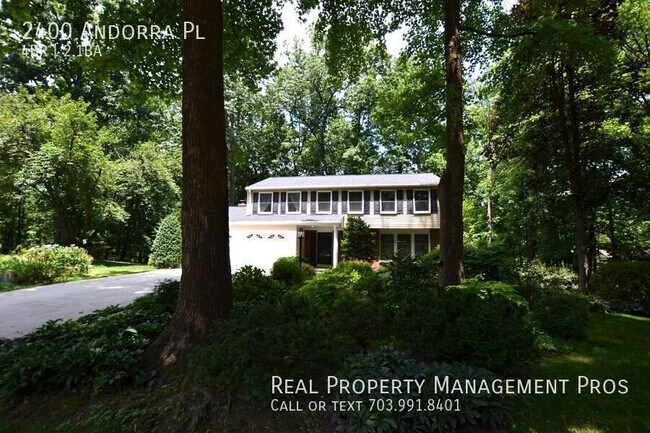Building Photo - 2400 Andorra Pl