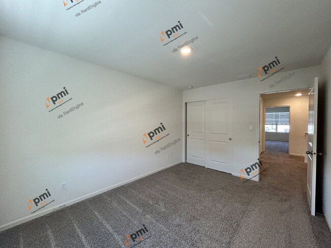 Building Photo - 10334 Morse Pl