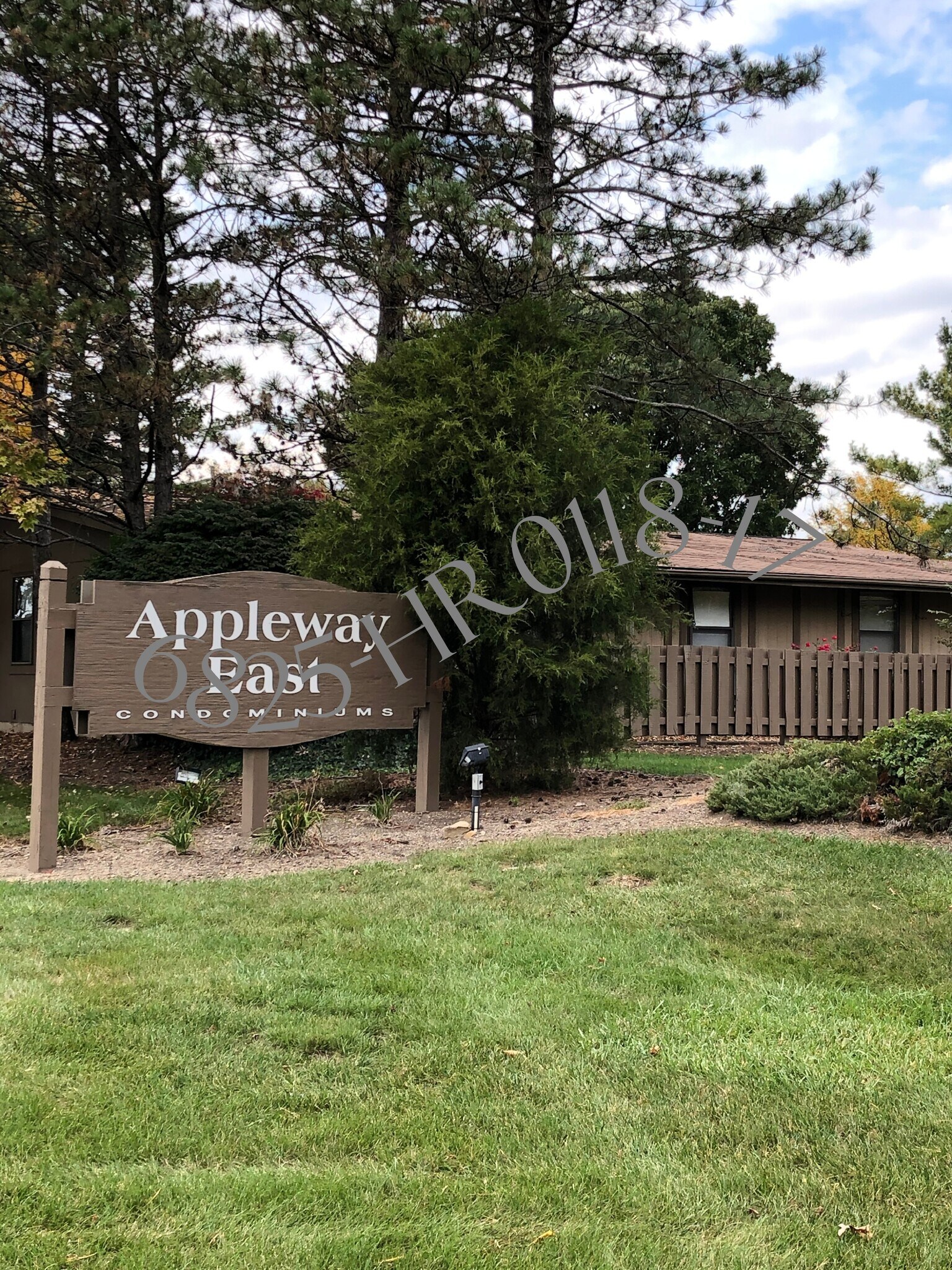 Building Photo - 1736 Sunapple Way