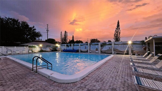 Building Photo - 4330 Tahitian Gardens Cir