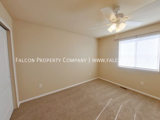 Building Photo - Lovely Home in Fountain! - Available March...