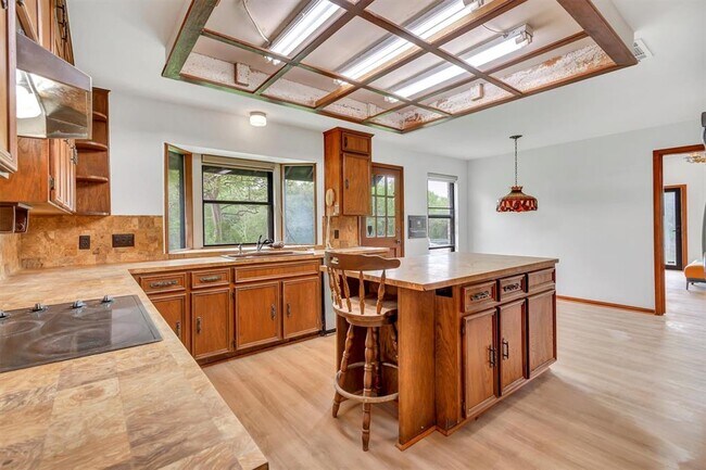 Building Photo - 1201 Co Rd 138