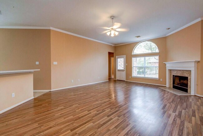 Building Photo - 3 Viola Bloom Ct