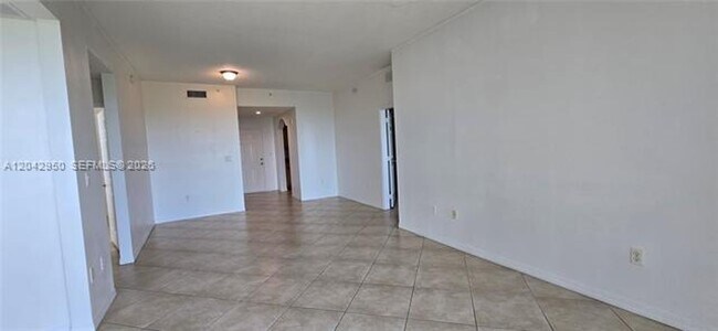Building Photo - 3590 Coral Wy