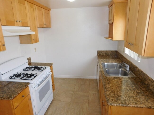 Building Photo - 7841 Shaffer Cir