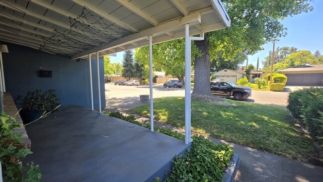 Building Photo - 888 Glenn St