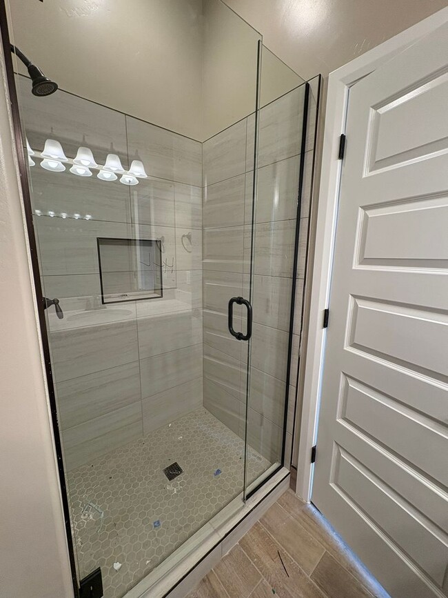 Building Photo - Brand New Townhome In Hurricane