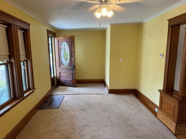 Building Photo - 7-9 Lamoille Ave