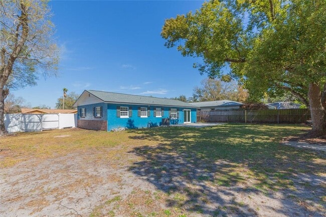 Building Photo - 2307 Lincoln Ct