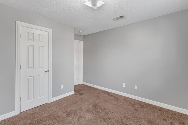 Building Photo - 1802 Eubanks St