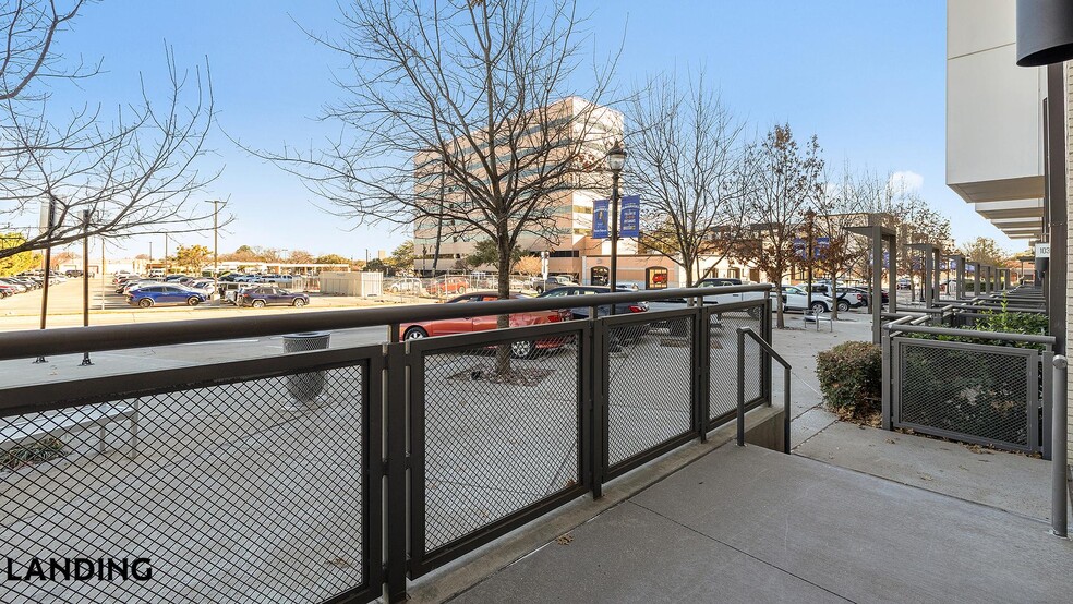 Building Photo - 101 S Center St