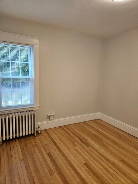 Building Photo - 15A Starkey Ave