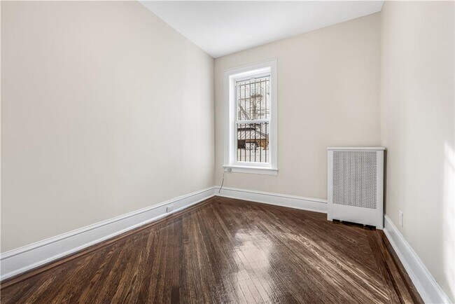 Building Photo - 534 81st St