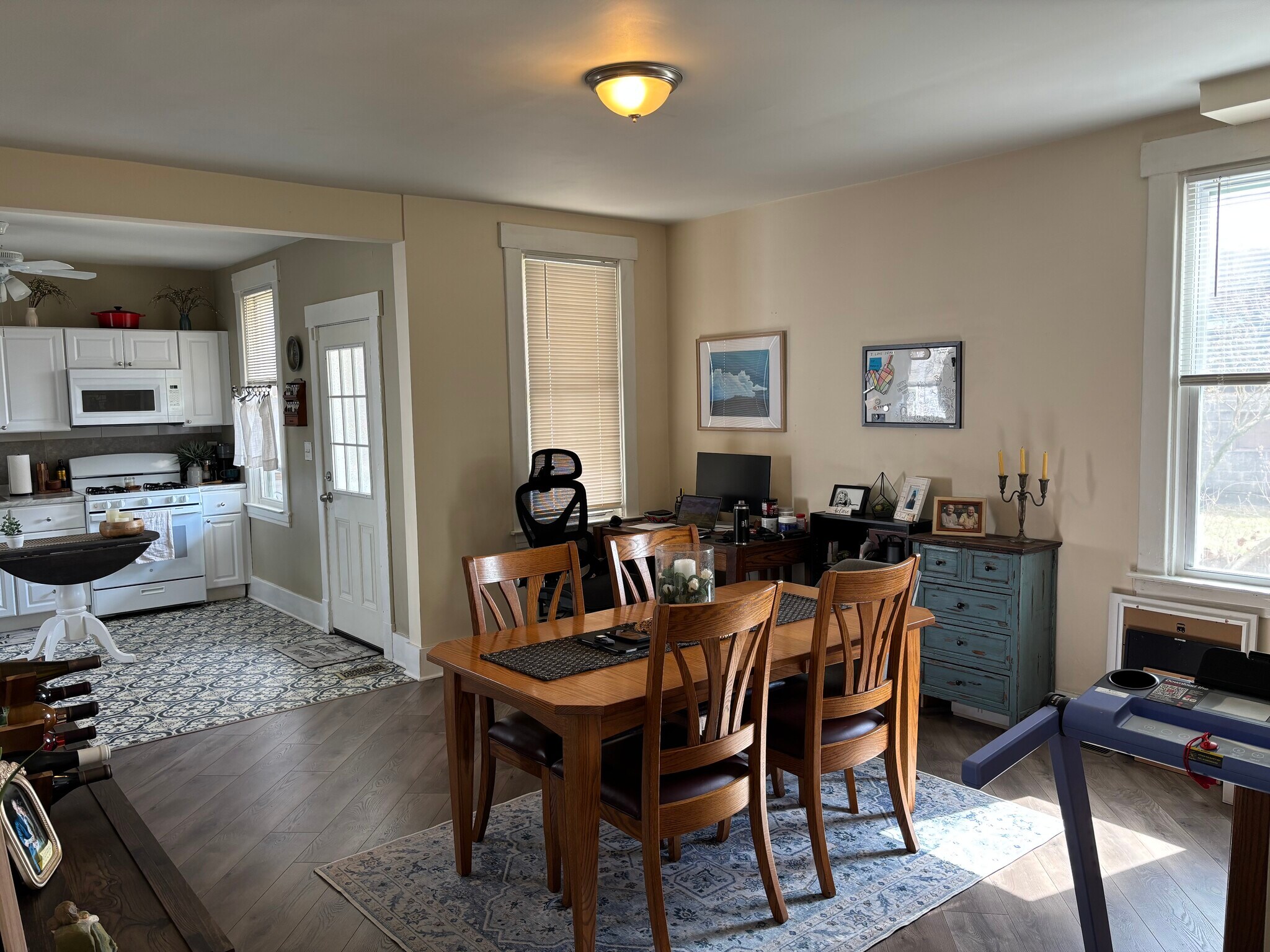 Building Photo - 309 Penn St