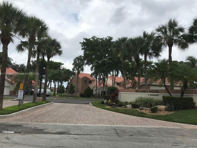 Building Photo - 8265 NW 70th St