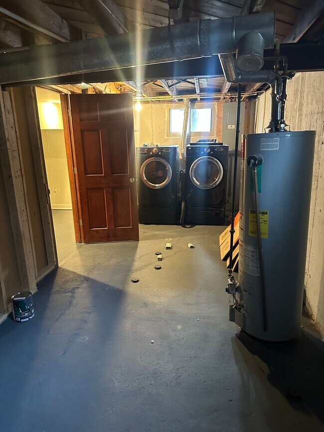 Building Photo - 7220 Emilie St