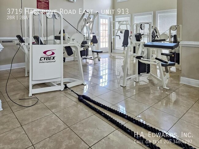 Building Photo - 3719 Hargrove E Rd