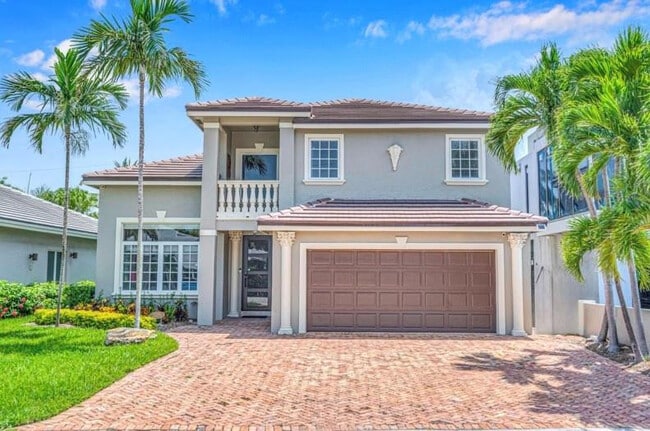 Building Photo - 3316 NE 16th St