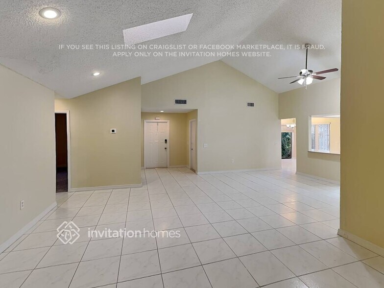 Building Photo - 17334 NW 62nd Ct