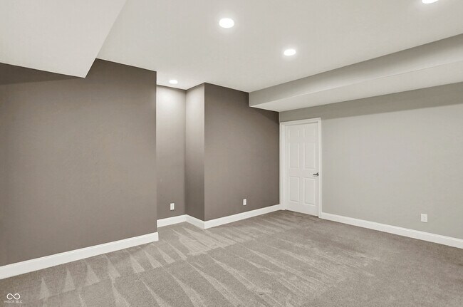 Building Photo - 13720 Akers Dr