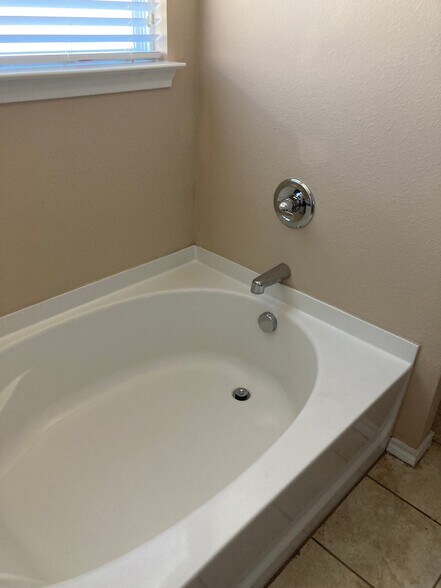 Building Photo - 3157 Rockwell Ln