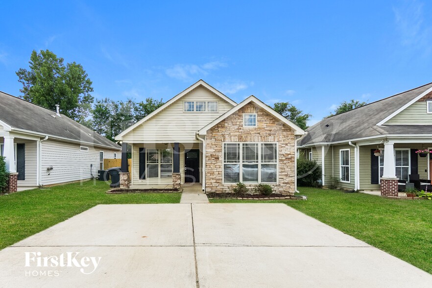 Primary Photo - 221 Creekstone Tr