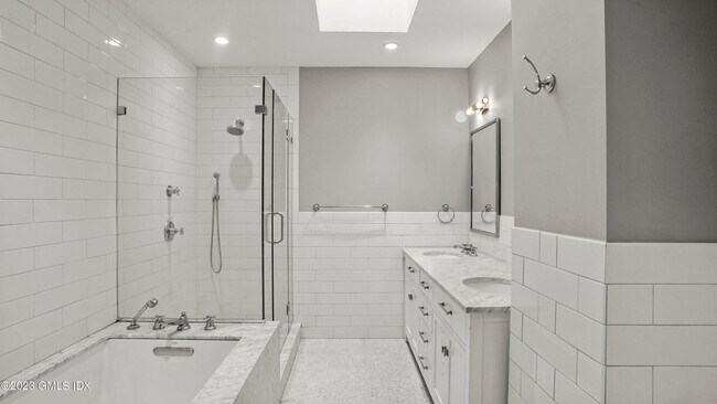 Building Photo - 409 Greenwich Ave