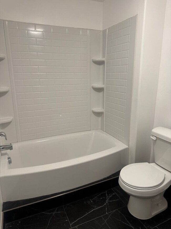 Building Photo - Beautiful Lehi townhome for rent!