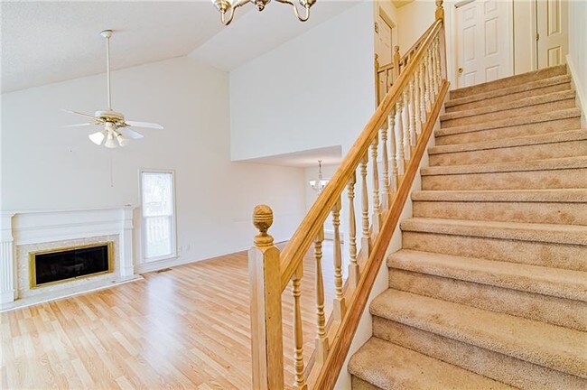 Building Photo - 3503 Pine Grove Dr