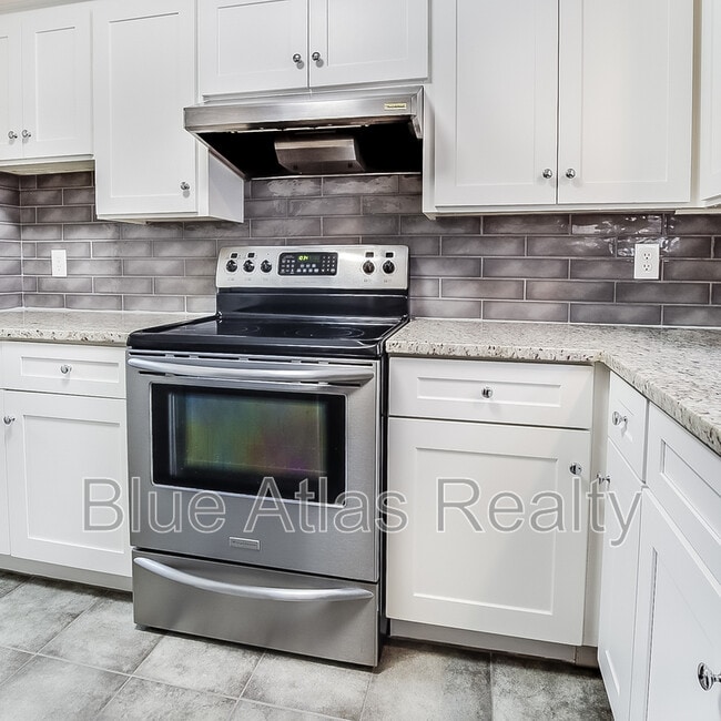 Building Photo - 3903 Hawthorne Ave