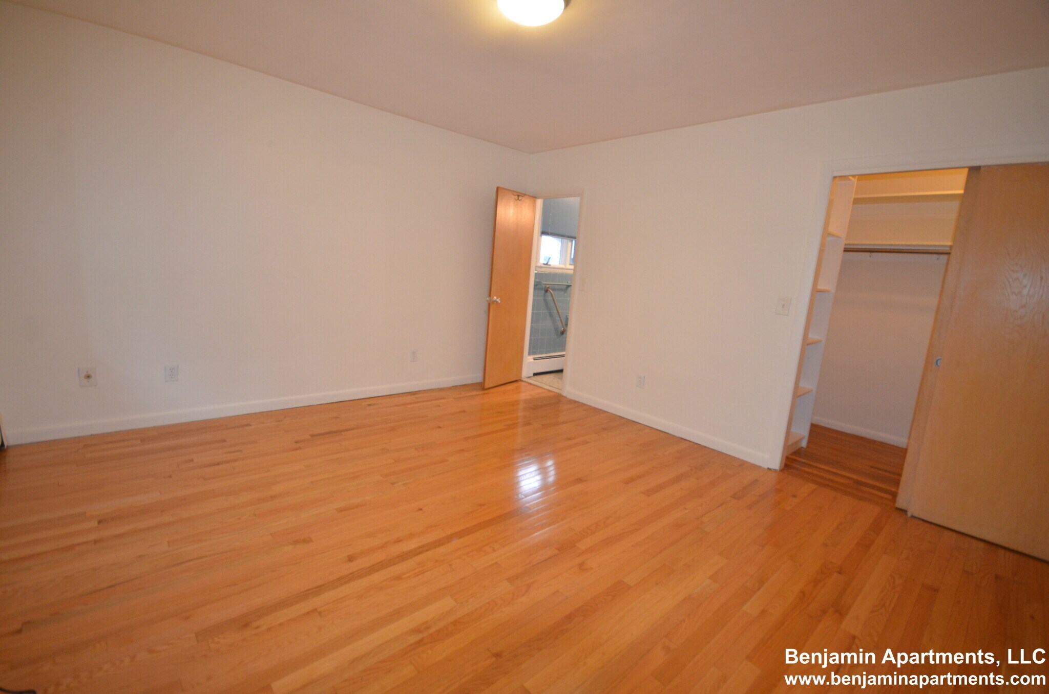 Building Photo - 20 Mossdale Rd