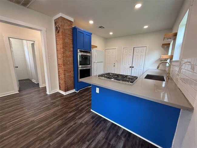 Building Photo - 1 Canal Ct