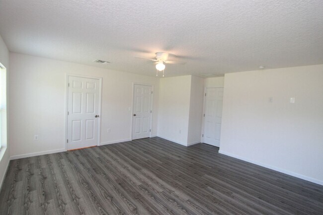 Building Photo - AWESOME 4 BD/2BA Home in Palm Bay!!