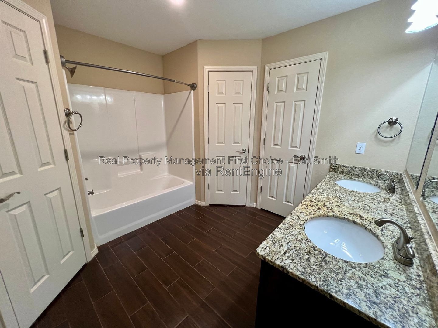 Building Photo - 507 Ridge Point Dr