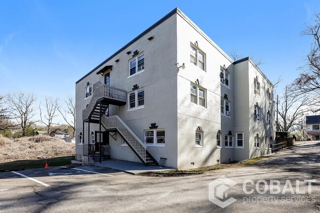 Building Photo - 1338 McLendon Ave NE