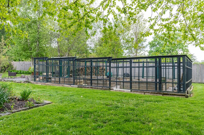 Building Photo - 17 Rhynus Rd