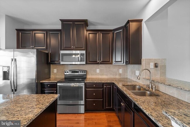 Building Photo - 6974 Kona Dr