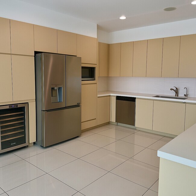 updated kitchen - 5205 Ocean Front Walk